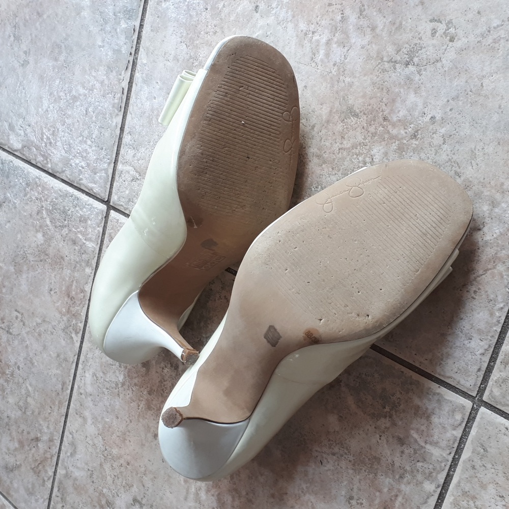 Jessica Simpson bow heels - Picture 6 of 6